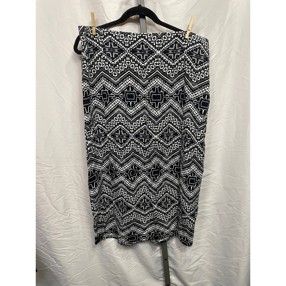 Express Black and White Midi Skirt - Geometric Print